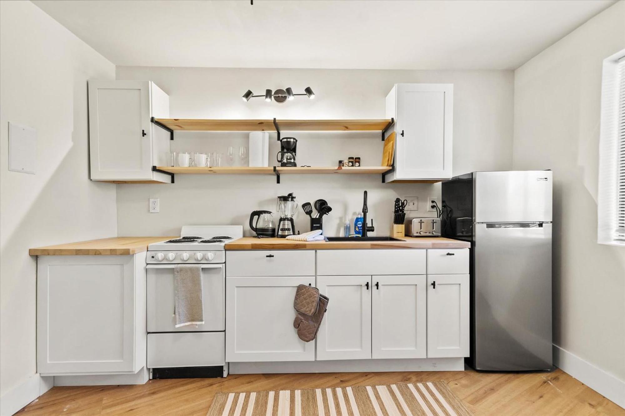 Modern Studio Apartment Near Merrimack Park Huntsville Eksteriør billede